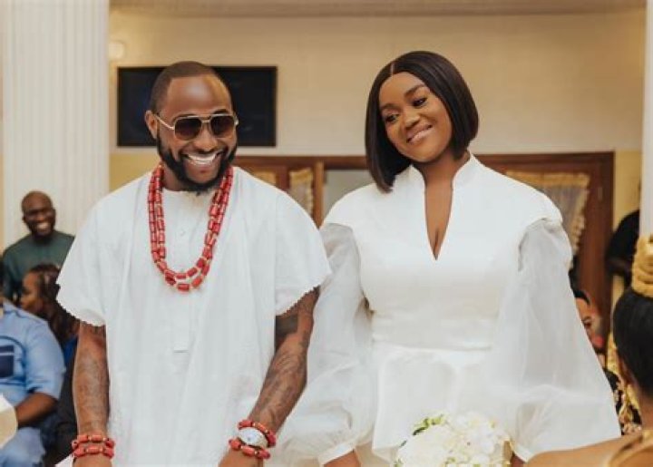 Boss Pls Sign Me – Chioma Begs Davido’s Cousin Clarks Adeleke To Sign Her