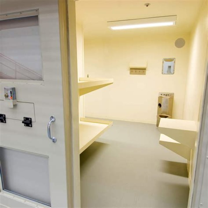 Female Prison Officer Captured Having Unprotected Intercourse With Male Inmate In Office