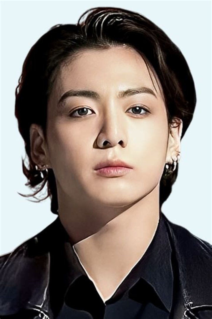 Jung Kook Bio, Age, Height, Songs Net Worth, Parents, Awards
