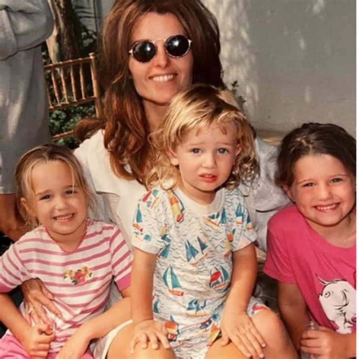 Maria Felix Children: Meet Enrique Álvarez Félix