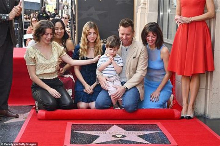 Mary Elizabeth Winstead Son: Who Is Laurie?