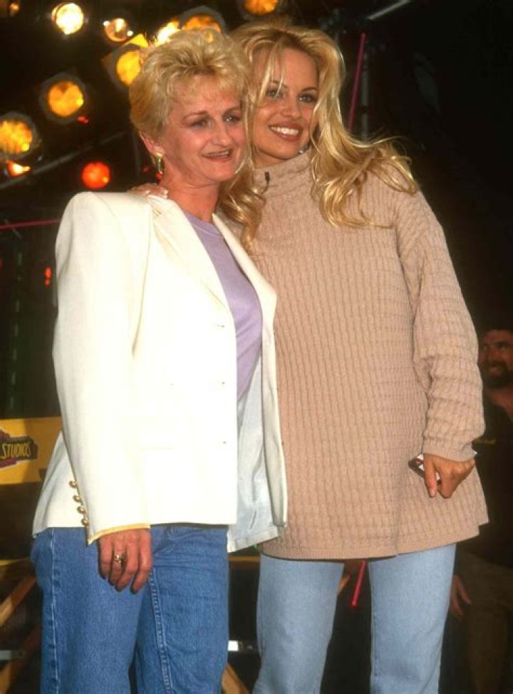 Pamela Anderson Parents: Meet Carol And Barry Anderson