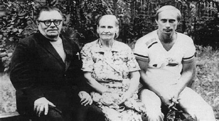 Who are Vladimir Putin’s Parents?